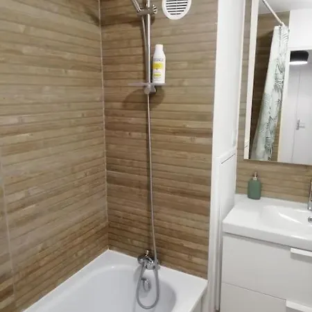 Avec 2 Et Parking Prive