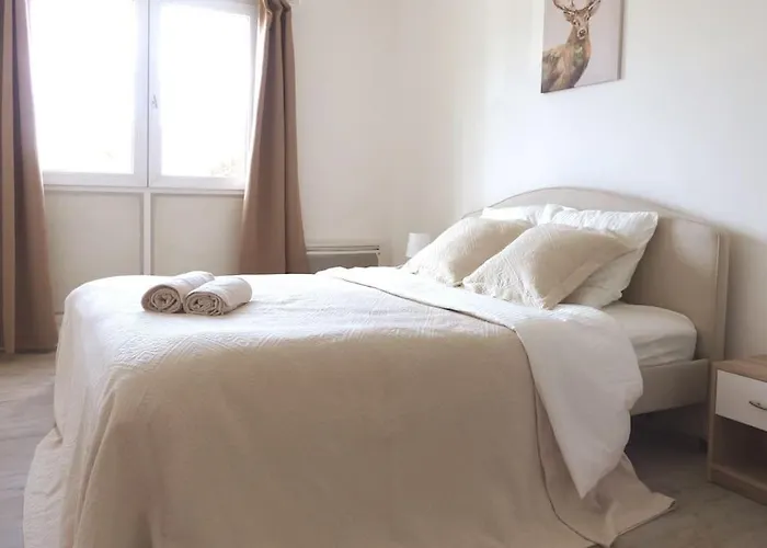 Apartment Avec 2 Et Parking Prive *